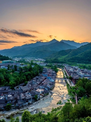 隐居千年的传奇古镇 景色不输乌镇