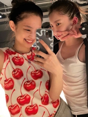 <b>Jennie真的有"社牛症"？The Weeknd 、海狸竟都是她的隐藏好友？</b>