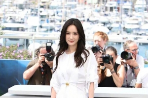 这个秋天的时尚单品，居然是脚上“皱巴巴”的靴子？