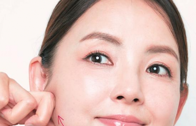 法令纹、木偶纹和下颌线，如何对付显老的三条纹？