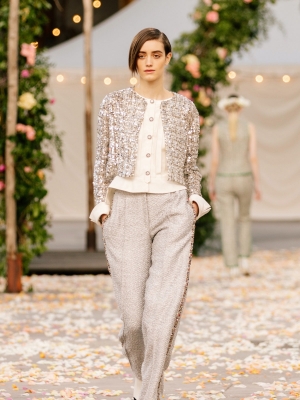 CHANEL 2021春夏高定系列：如同一场家庭聚会，或一场婚礼