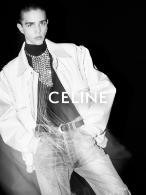 他是最新的 CELINE 男孩！