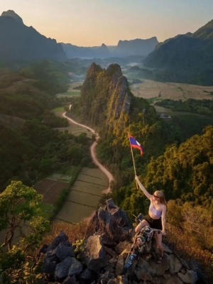 火车直达的慢节奏小国 户外背包客天堂风景不输清迈